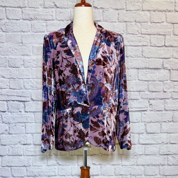 Urban Outfitters Jackets & Blazers - Urban Outfitters Floral Velvet Jacket